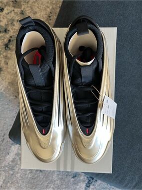 Adidas-Harden Volume 9Men's Metallic Silver sneakers with Black Interior